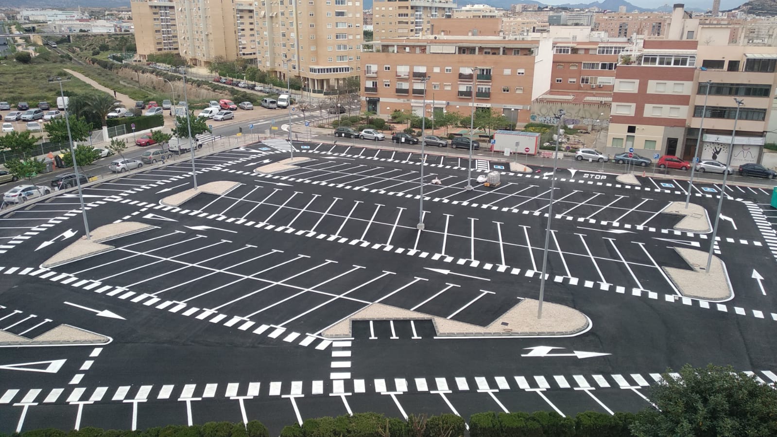 Alicante abre dos aparcamientos gratuitos con 223 plazas en San Gabriel