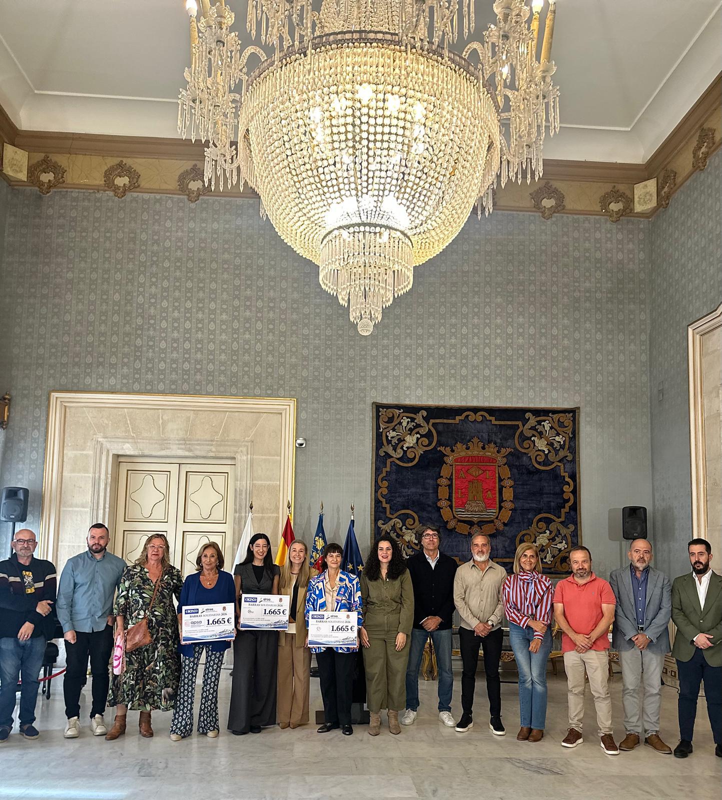 Alicante supports social initiatives with solidarity cheques