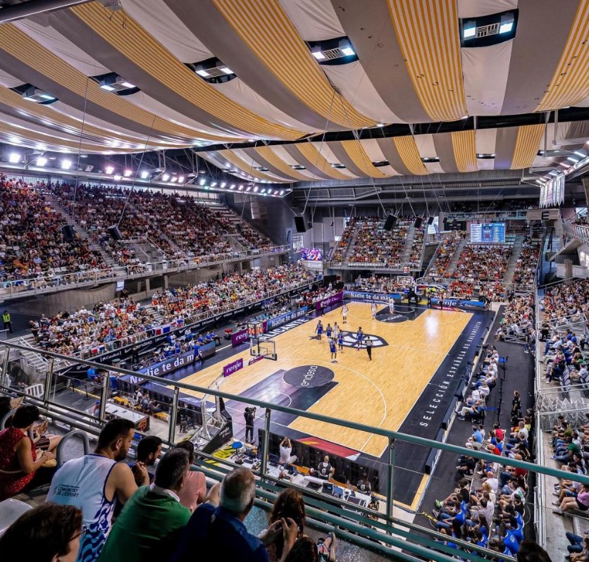 Alicante invierte 196.000 euros en la renovación del parquet del Centro de Tecnificación 'Pedro Ferrándiz'