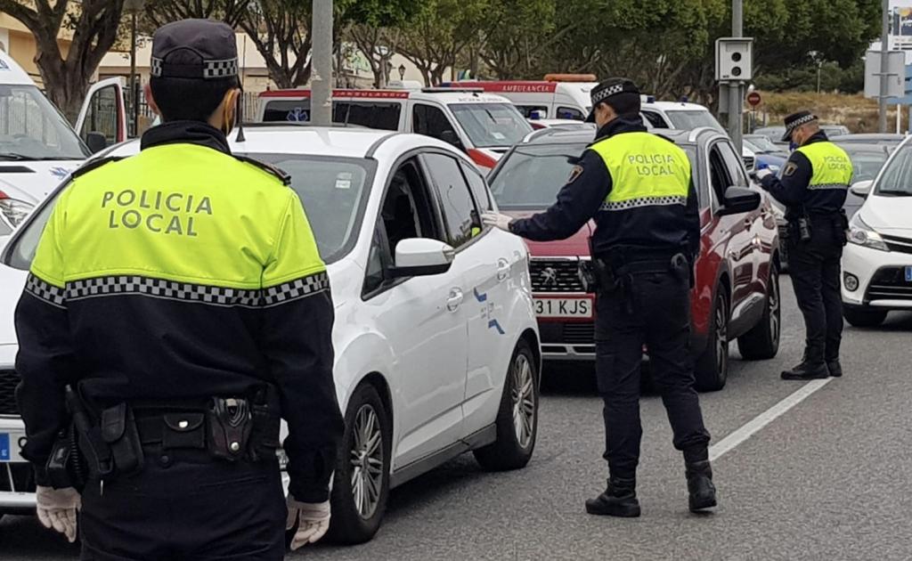 ¿Qué pasa si se me pierde o se me rompe la etiqueta medioambiental de la DGT? 4 Motor16 Policia Local control