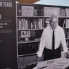 Imagen del arquitecto Juan Antonio García Solera en su estudio, una de las fotos recogidas en el libro 