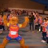 Los equipos base de balonmano preparan el pasillo de honor a las internacionales