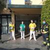 Entrega de pantallas protectoras y batas fabricadas por los bomberos del SPEIS a los Hospitales, Centros de Salud, Policías y al Penitenciario de ...