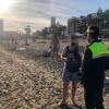 Policía Local controlando el cumplimiento de medidas anti-COVID en playas