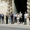 El Ayuntamiento de Alicante guarda un minuto de silencio como muestra de rechazo a la violencia machista