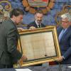 El alcalde, Luis Barcala junto al presidente de la DOP Alicante, José Juan Reus