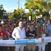 La concejala Marisa Gayo da la salida, junto a los patrocinadores, del 10K