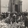 Puesto de botijos delante del Monasterio de la Santa Faz, 1966. Fotos Hermanos García