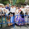 Las autoridades junto a las Belleas del Foc en la Mascletà del lunes 20 de junio