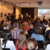 El público llenó la sala de presentación