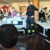 Visita Piña perro Bomberos hospital