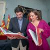 El alcalde y la Bellea del Foc en la presentación de la Revista Festa de Fogueres 2022