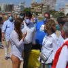 La Reina Doña Sofía ha sido aplaudida y ha departido con algunas de las personas que han tomado parte en el acto