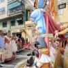 El alcalde en la visita a la Hoguera Infantil ganadora de Foguerer Carolinas