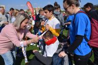 Marisa Gayo entrega medallas a algunos participantes