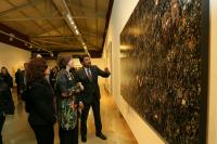 El alcalde de Alicante durante la inauguración de la exposición "Construyendo Historias"