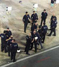 El Ayuntamiento pone en marcha un dispositivo nocturno de coordinación de tráfico y seguridad con la Policía Local de Alicante para el traslado ...