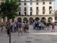 Cruceristas, en la Plaza del Ayuntamiento de Alicante