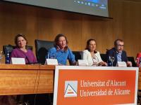 María Conejero, concejala de Igualdad, en la Universidad de Alicante