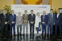 Luis Barcala, alcalde de Alicante, y Carlos Mazón, presidente de la Diputación, junto a miembros de la corporación municipal en las Jornadas sob...