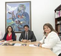 Luis Barcala, Mónica Oltra y Julia Llopis, en el transcurso de la reunión