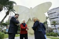 El alcalde, Hortensia Herrero, Mari Carmen Sánchez y José Luis Berenguer, ante la obra