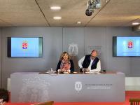 La vicealcaldesa de Alicante, Mari Carmen Sánchez, y el concejal, Manuel Villar, en la rueda de prensa de la Junta de Gobierno Local