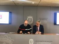 Antonio Manresa y Manuel Villar, concejales de Cultura y Transportes, respectivamente en Junta de Gobierno