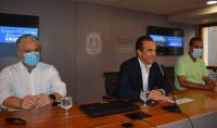 Javier Morales, Antonio Peral y Enrique Conejero en la mesa de presentación de las sesiones