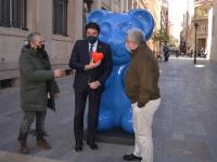 Escultura de dEMO en la Rambla de Méndez Núñez