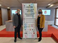 La concejala de Empleo y Fomento, Mª Carmen de España, junto al director del Festival de Cine de Alicante, Vicente Seva, en la presentación del ...