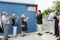 Alicante homenajea al escritor Rafael Azuar y al representante vecinal José María Hernández Mata