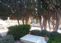 Tumba del Pintor Gastón Castelló en el Cementerio Municipal