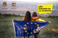 Jovenes con bandera europea