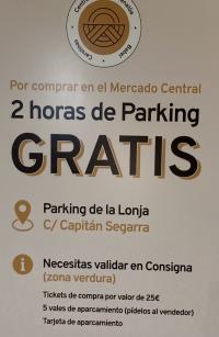 La concejalía de Mercados y la asociación de Comerciantes Mercados de Alicante ofrecen dos horas gratis a los clientes por realizar compras de ha...