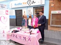 El alcalde y la concejala de comercio en la calle Poeta Quintana 