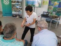 La bióloga Teresa García Martín en la charla sobre la Posidonia 