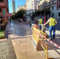 Mantenimiento de las aceras de la Rambla para mejorar la movilidad peatonal