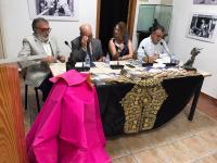 De España valora la labor de investigación de Pepe Tebar al presentar el cuadríptico “Matadores de toros de Alicante”
