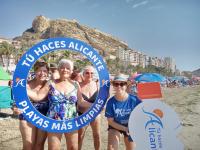 Campaña para mantener las playas limpias