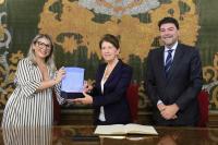 El alcalde de Alicante y la vicealcaldesa con la embajadora de Croacia en España El alcalde de Alicante y la vicealcaldesa con la embajadora de Croacia en España
