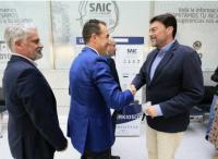 El alcalde junto al concejal de Nuevas Tecnologías e Innovación, Antonio Peral El alcalde junto al concejal de Nuevas Tecnologías e Innovación, Antonio Peral