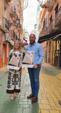 La concejala de Comercio, Lidia López en la presentación de la campaña