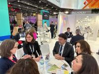 El alcalde, Luis Barcala y la concejala de Turismo, Ana Poquet en la World Travel Market de Londres 