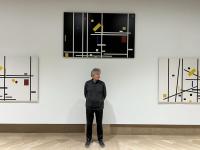 José Manuel Ballester en su exposición "De Mondrian a Malevich"