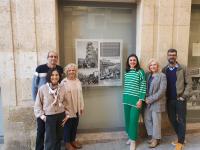 La concejala de Cultura en el Archivo Municipal recordando Tradiciones Navideñas