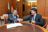 El conseller de Educación, José Antonio Rovira y el alcalde, Luis Barcala