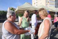 La concejala de Comercio en un mercadillo de Alicante