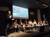 La concejala de Urbanismo en en la mesa de debate “Pensar la Sangueta” celebrada en el Colegio de Arquitectos de Alicante