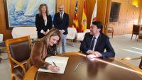 El alcalde de Alicante y la consellera de Innovación, Industria, Comercio y Turismo de la Generalitat